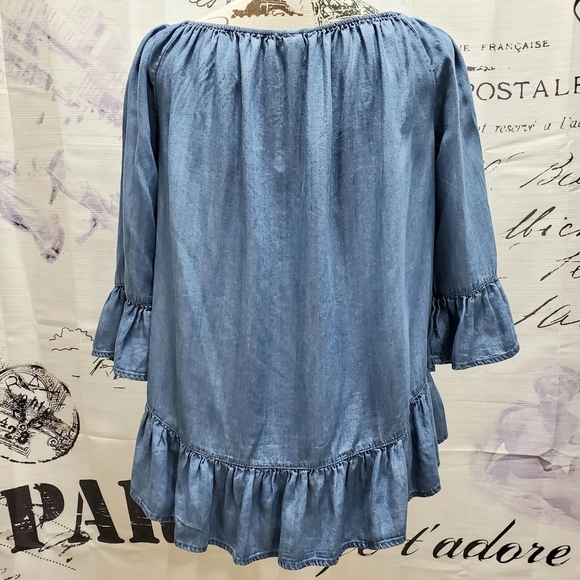 BeachLunchLounge  Chambray Off Shoulder Top Sz. Sm - Picture 3 of 7